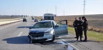 Kırklareli'nde Otomobil Bariyere Çarptı: Bir Yaralı