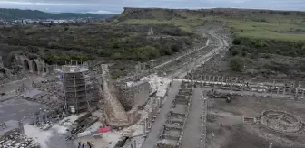 Perge Antik Kenti'nde 1800 Yıldan Sonra Kestros Çeşmesi Yeniden Faaliyette