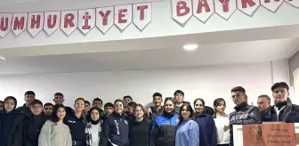 Tatvan Emniyeti, Öğrencilere Güvenli İnternet Kullanımı Hakkında Bilgilendirme Yapıyor