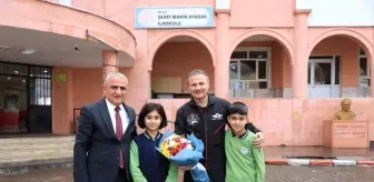 Türkiye'nin İlk Astronotu Alper Gezeravcı, Bitlis'te Öğrencilerle Buluştu