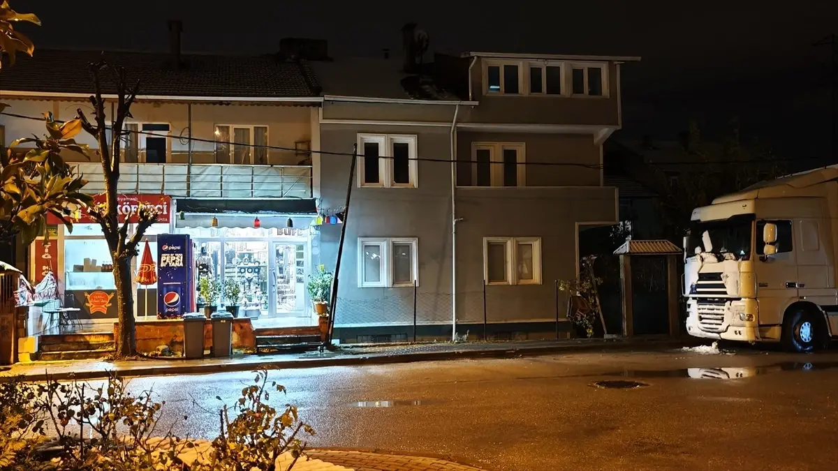 İnegöl'de Çatıdan Düşen 72 Yaşındaki Adam Hayatını Kaybetti