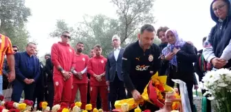 Galatasaray, Yiğit Kurt'un Mezarı'nı Ziyaret Etti