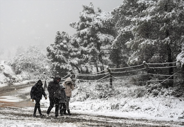 Snowfall Started in the High Areas of Istanbul