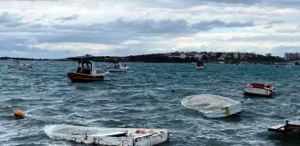 Kuzey Ege'deki Lodos Balıkesir'de Zarar Verdi