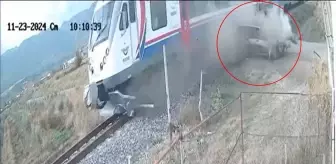 Manisa'da yolcu treni otomobili biçti