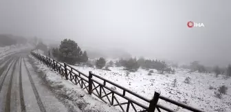 Manisa Spil Dağı'na Mevsimin İlk Karı Düştü