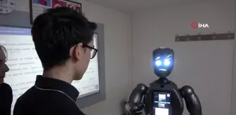 Türkiye'nin ilk insanımsı yapay zekalı robotu Ada, öğretmenliğe başladı