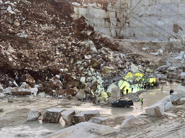 Landslide in the Marble Quarry in Balıkesir: 1 Dead