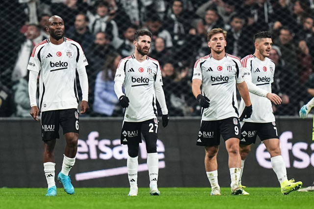 Beşiktaş, Göztepe'ye sahasında 4-2 yenildi