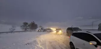 Çorum-Samsun Kara Yolunda Zincirleme Trafik Kazası: 1 Ölü