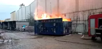 Tekirdağ'da Un Fabrikasında Geri Dönüşüm Konteyneri Yangını