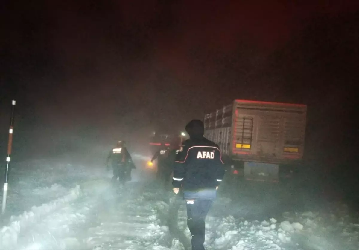 AFAD, Kayseri'de Mahsur Kalan Kanser Hastası Çifti Kurtardı