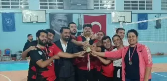 Kozan'da voleybol turnuvası düzenlendi