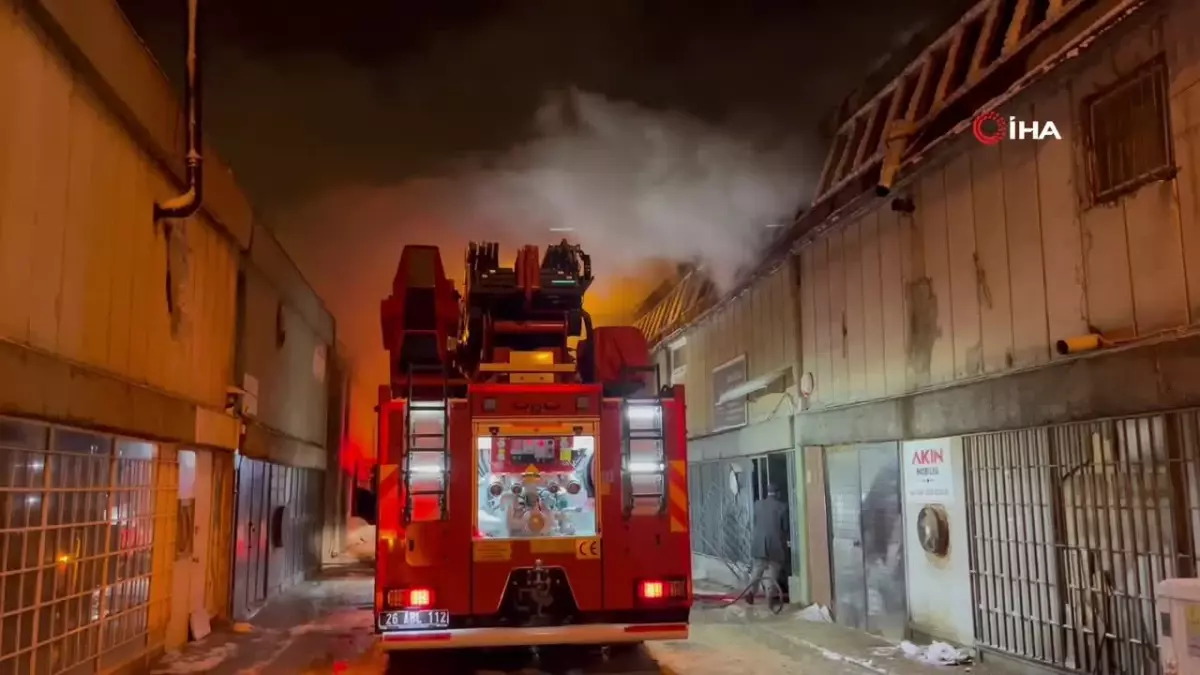 Eskişehir'de Mobilya Atölyesinde Yangın