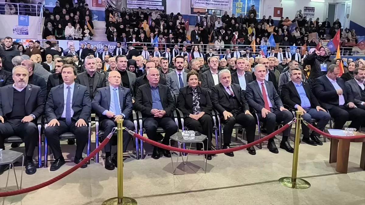 Efkan Ala: Milletin Siyasete Katılımı Zenginliği Getirir