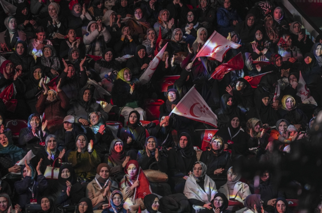 New chairman Mahmut Arıkan in the Saadet Party