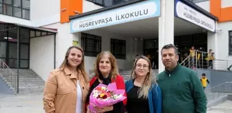 Emekli Öğretmen Nazire Oğuz Ersezer, 7 Yıl Sonra Okulunda Duygusal Anlar Yaşadı