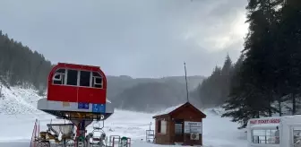 Yıldıztepe Kayak Merkezi'nde Kar Yağışı Turizmcileri Umutlandırdı