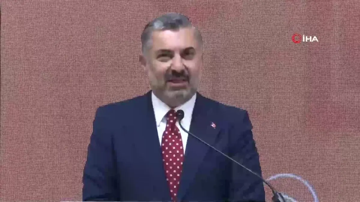 Bakan Tekin: 'Siber güvenlik konusunda toplumun korunmaya muhtaç bütün kesimlerinin korunabileceği bir yasal metin hazırlığı içerisindeyiz'