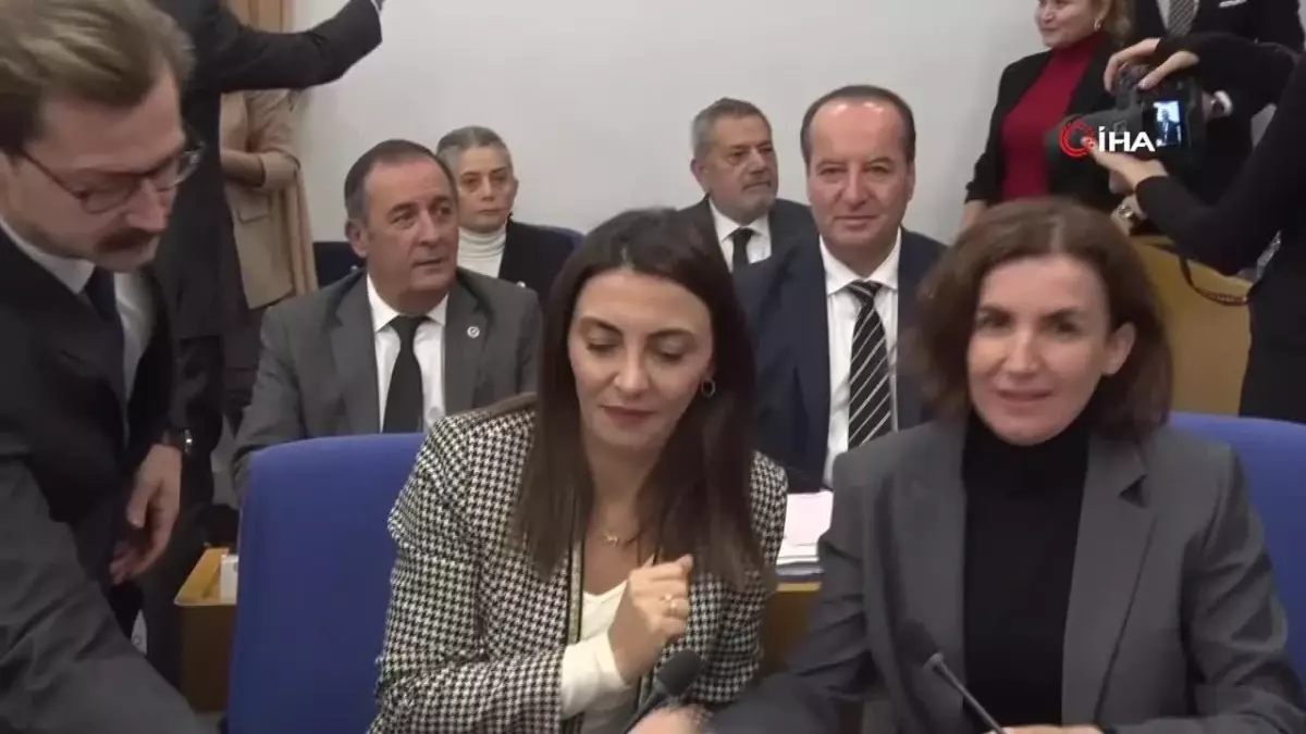 Bakan Uraloğlu: '2025 yılı yatırım teklifimizi geçtiğimiz yıla oranla yüzde 26,9 artışla 482 Milyar lira olarak teklif ettik'
