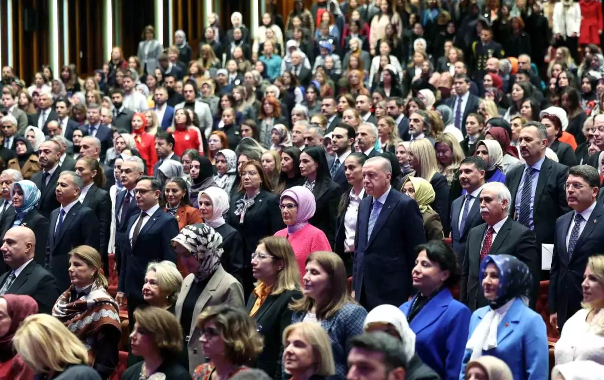 Cumhurbaşkanı Erdoğan: "Her türlü insan hakkı ihlalini görmezden gelenlerin meselesi asla kadınların hak ve hukuku, özgürlüğü olamaz"
