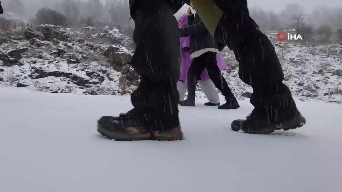 GÜDAK'tan şehit öğretmen Necmettin Yılmaz anısına zorlu kış tırmanışı