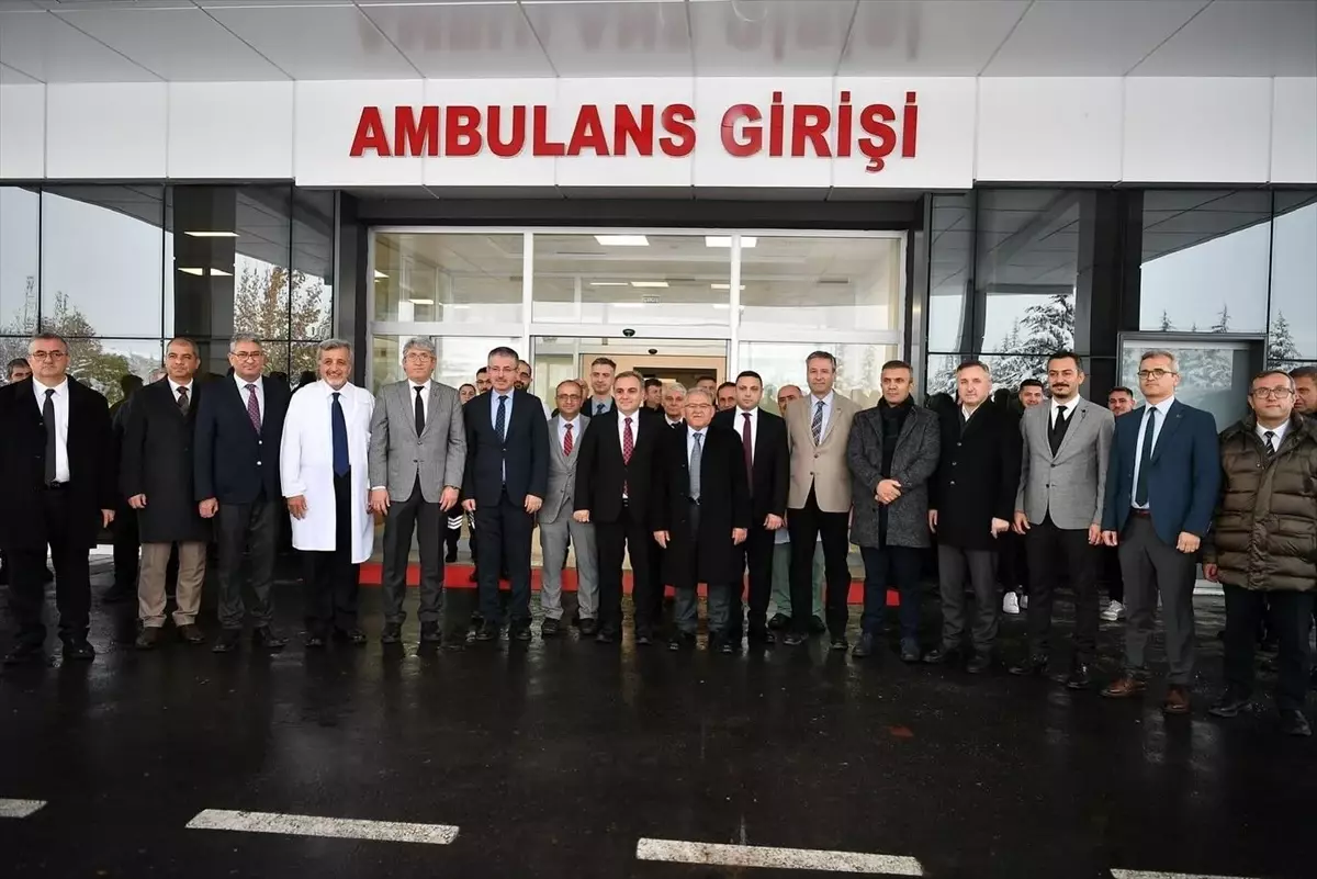 ERÜ Tıp Fakültesi Hastaneleri yeni acil ek binası törenle açıldı