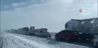 Konya'da Kar Yağışı Ulaşımı Aksatıyor