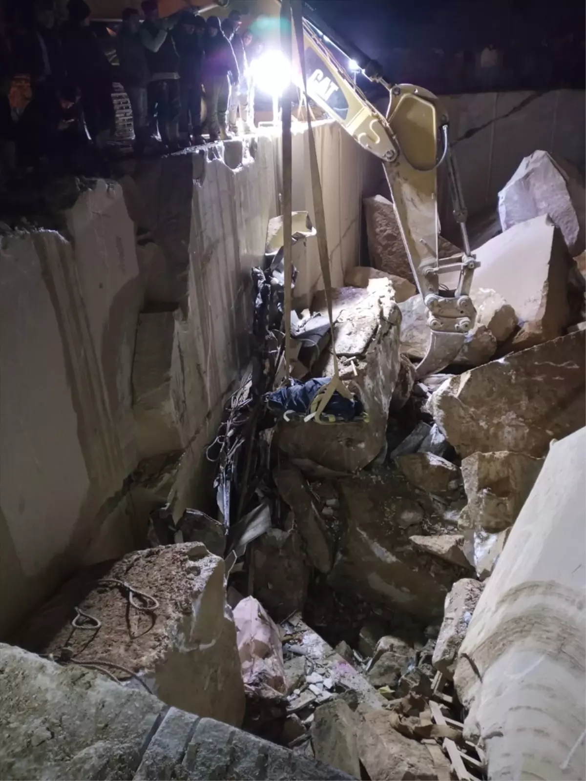 Marmara Adası'nda mermer ocağında toprak kayması: 2 işçi yaşamını yitirdi