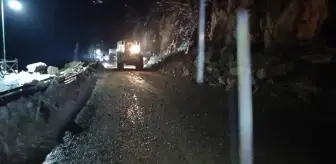 Giresun'da Heyelan Sonrası Kapalı Yol Ulaşıma Açıldı