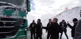 Erzincan'da Kar Yağışı Sonrası Kapanan Yollar Yeniden Ulaşıma Açıldı