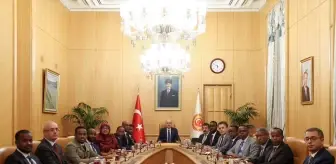 TBMM Başkanı Numan Kurtulmuş, Kırım Tatarı ve Somali Heyetini Kabul Etti