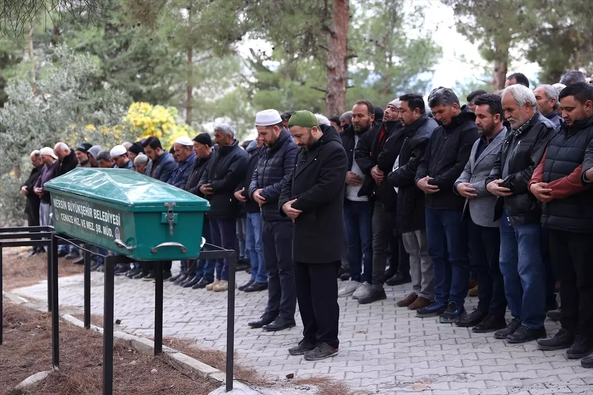 Kaybolan Genç Çobanın Cenazesi Defnedildi
