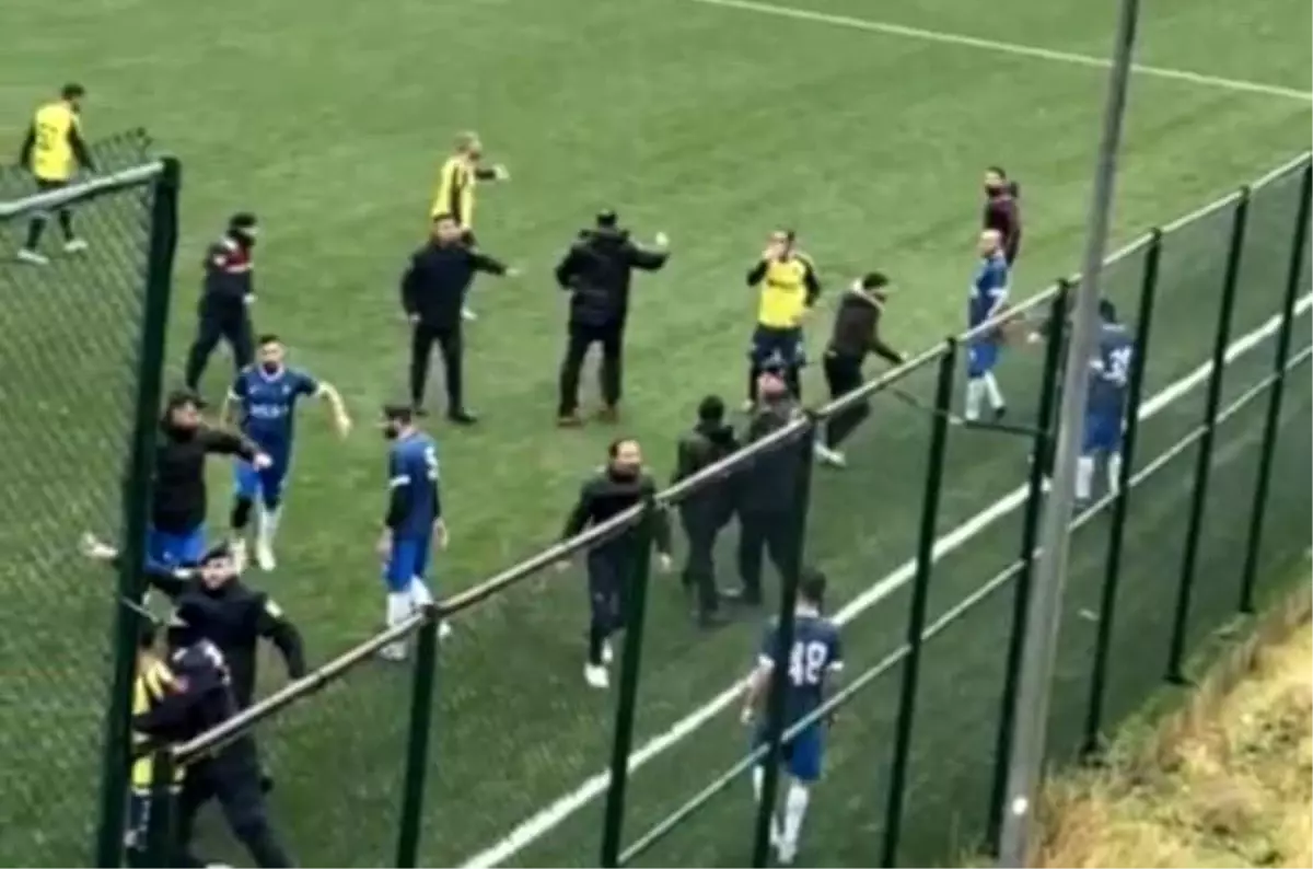 Malatya'da Amatör Ligi Maçında Şiddet Olayları: 3 Futbolcu Yaralandı