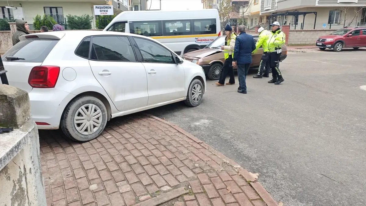 Bursa'da Trafik Kazası: Bir Kişi Yaralandı