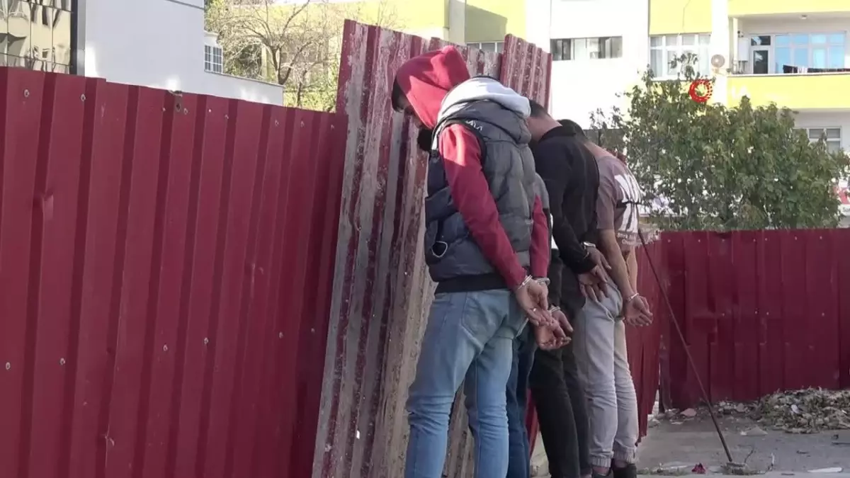 Polisin Dur İhtarına Uymayan Sürücüde Uyuşturucu Ele Geçirildi