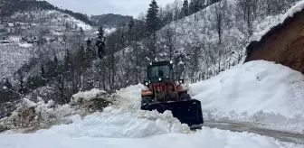 Yağlıdere'de Mahalle Yolları Ulaşıma Açıldı