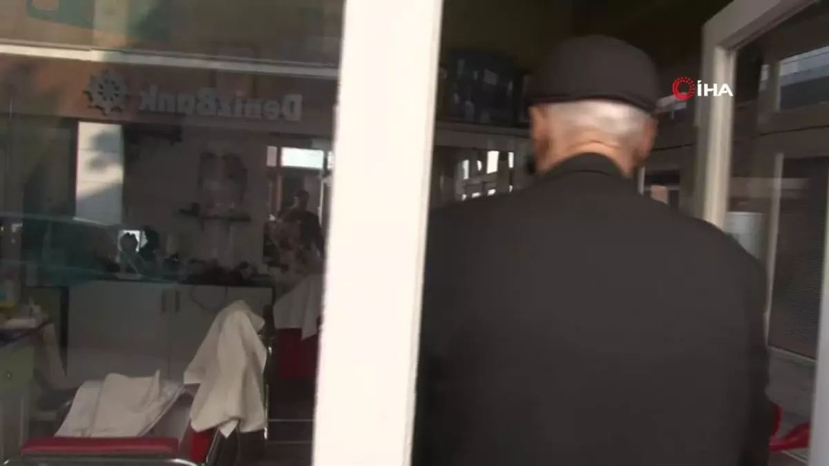 62 Yıldır Berberlik Yapan 80 Yaşındaki Emin Amca'nın Öyküsü