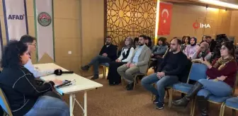 Farklı şehirlerden gelen öğrencilerin katıldığı iklim çalıştayında sonuç beyannamesi okundu