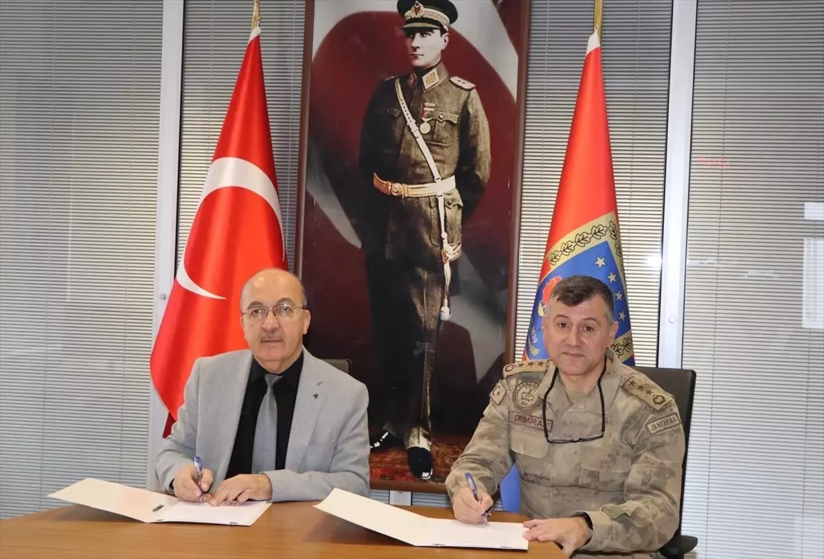 Gümüşhane Üniversitesi ve Jandarma Afet Tedbirleri İçin İş Birliği Protokolü İmzaladı