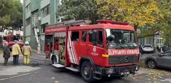 Kadıköy'de Restoran Bacasında Yangın