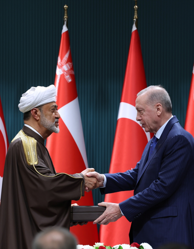 The oil-rich country of the Gulf is in Ankara for the first time! 10 critical agreements were signed between Turkey and Oman