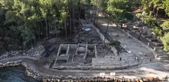 Antalya'da Phaselis Antik Kenti'nde Apollon'a Ait Altar Bulundu