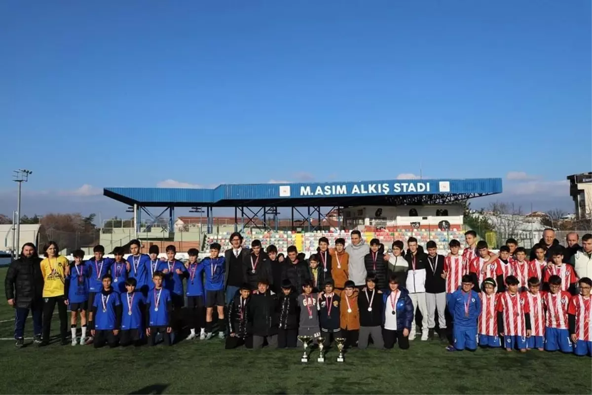 Kütahya'da Yıldız Erkek Futbol İl Birinciliği Müsabakaları Sonuçlandı