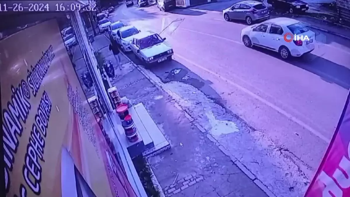 Maskeli Sahte Polis, Emeklileri Dolandırırken Gerçek Polislere Yakalandı