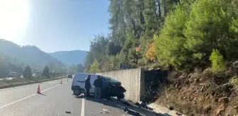 Marmaris'te Kamyonet Kazası: İki Çocuk Hayatını Kaybetti