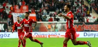 Trendyol Süper Lig'de Antalyaspor, Sivasspor'u 2-1 Yenerek Üç Puan Aldı