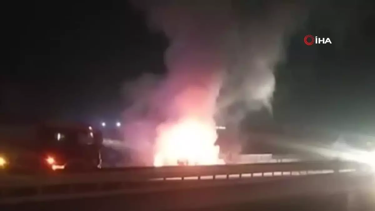 Ankara'da Takla Atan Araç Alevlere Teslim Oldu: 2 Yaralı