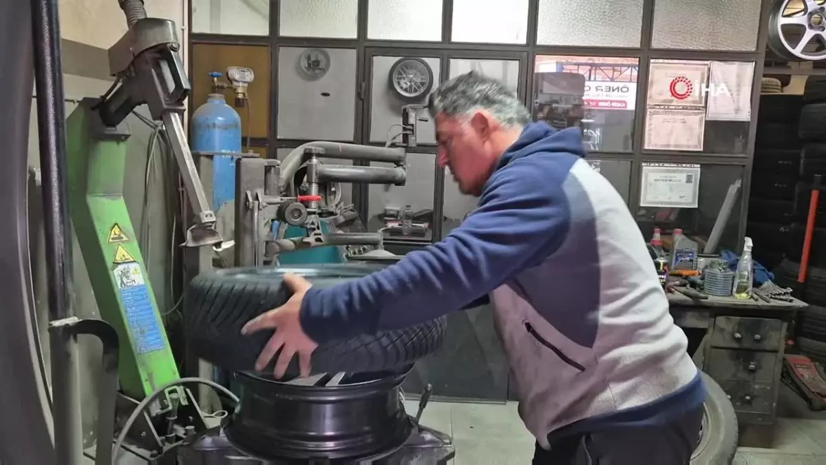 Kış Lastiği Zorunluluğu Başladı: Sürücülere Önemli Uyarı