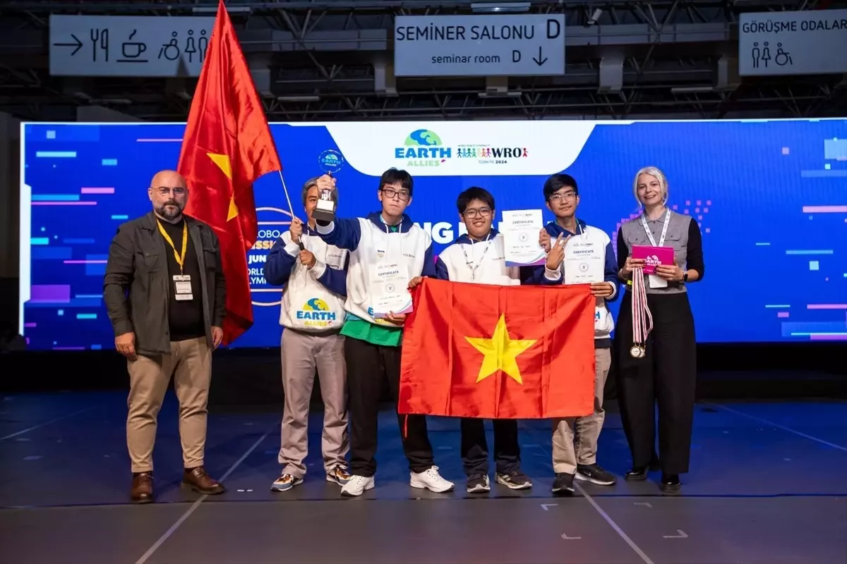 Dünya Robot Olimpiyatı 2024 Finali İzmir'de Gerçekleşti